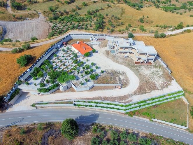 4 bedrooms Villa in Asprogia, Paphos, Cyprus No. 36172