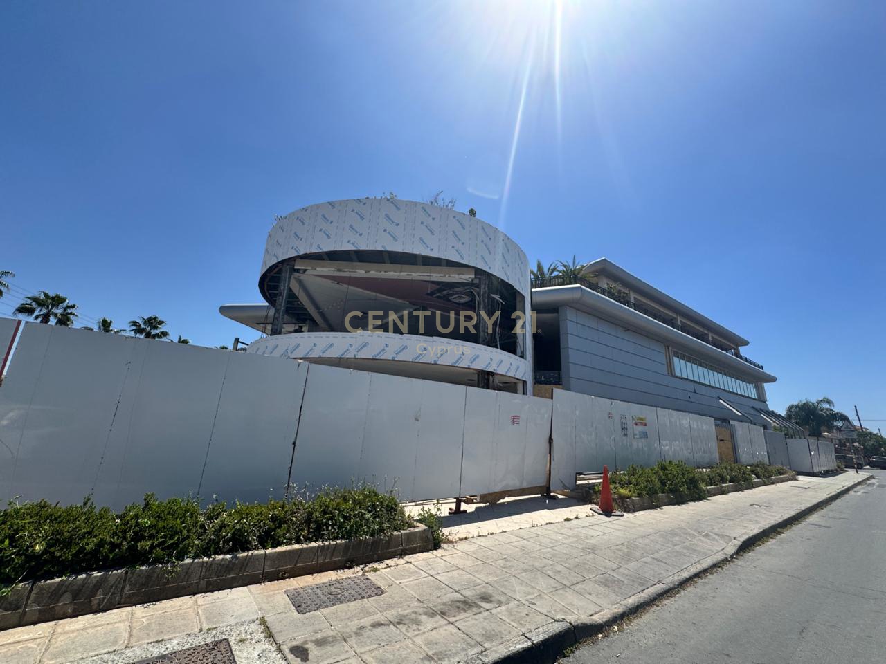 500m2 Local comercial en Kato Polemidia, Limassol, Chipre No. 53703