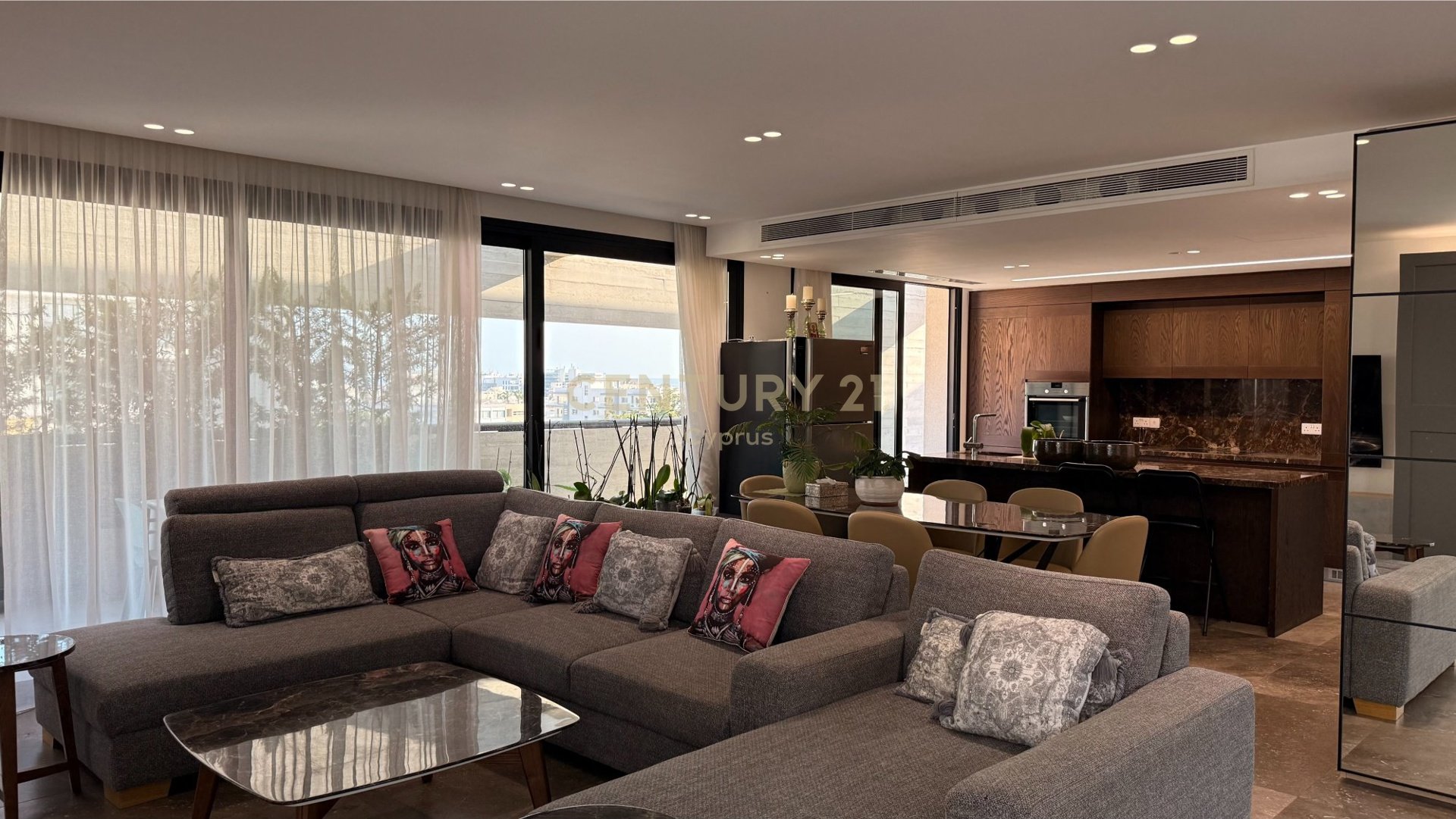 3 bedrooms Penthouse in Mesa Geitonia, Limassol, Cyprus No. 53697