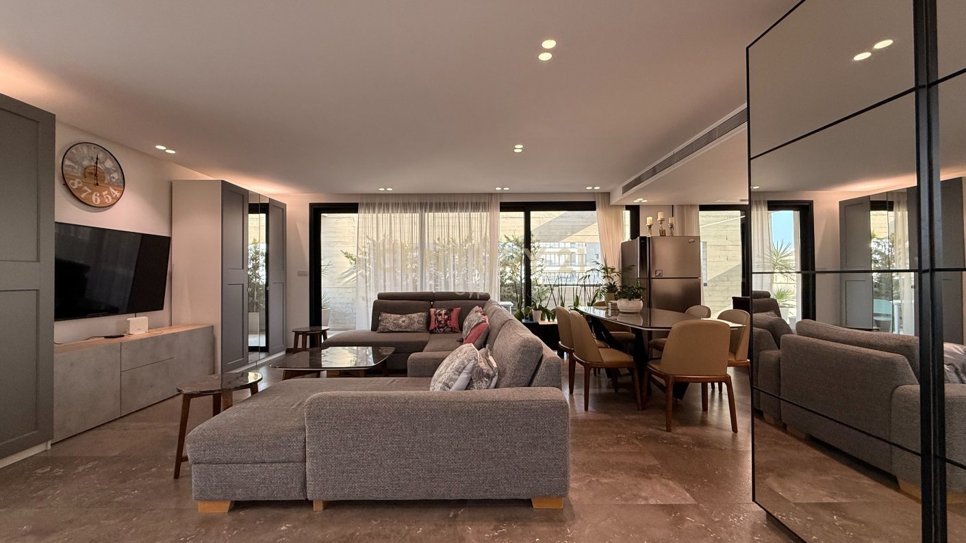 3 bedrooms Penthouse in Mesa Geitonia, Limassol, Cyprus No. 53697