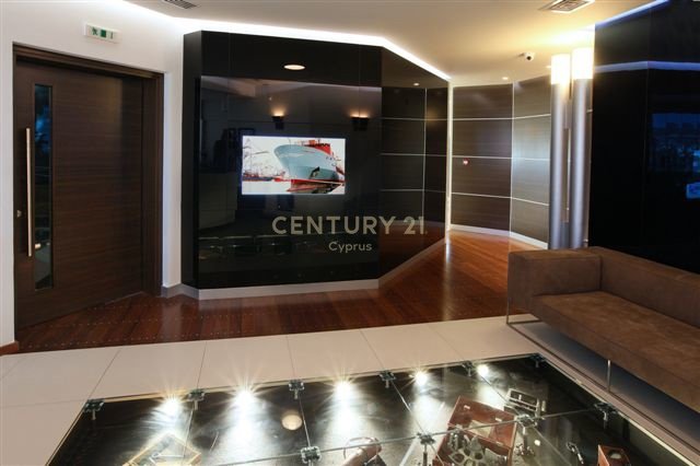 323.7m2 Bureau à Limassol, Chypre No. 56101