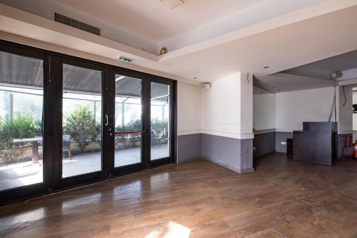 242m2 Commercial property in Nicosia, Cyprus No. 37944