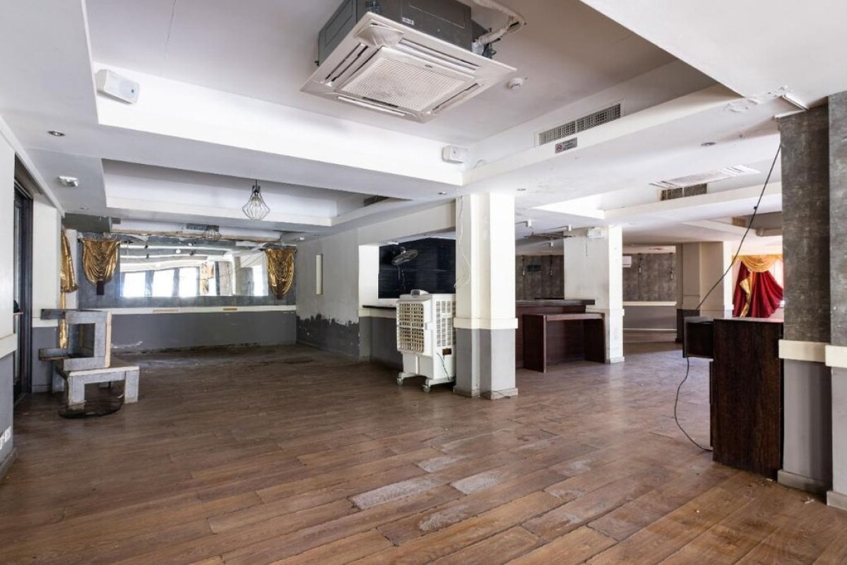 242m2 Commercial property in Nicosia, Cyprus No. 37944