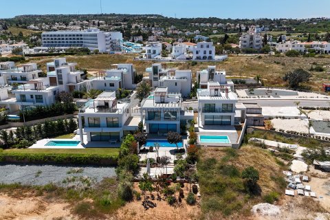 5 bedrooms Villa in Protaras, Ammochostos, Cyprus No. 39046