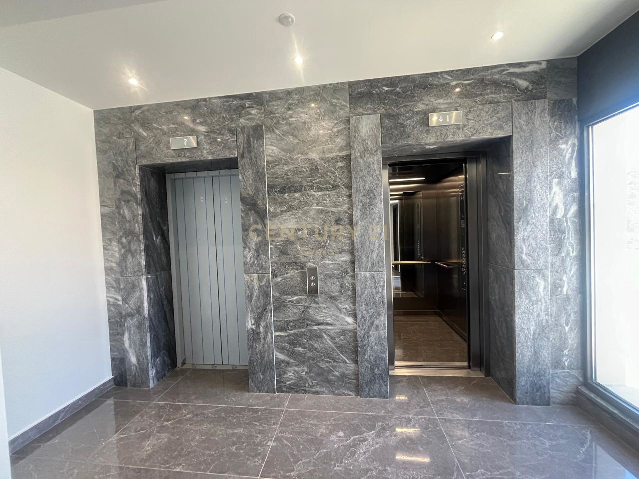 300m2 Oficina en Limassol, Chipre No. 54081