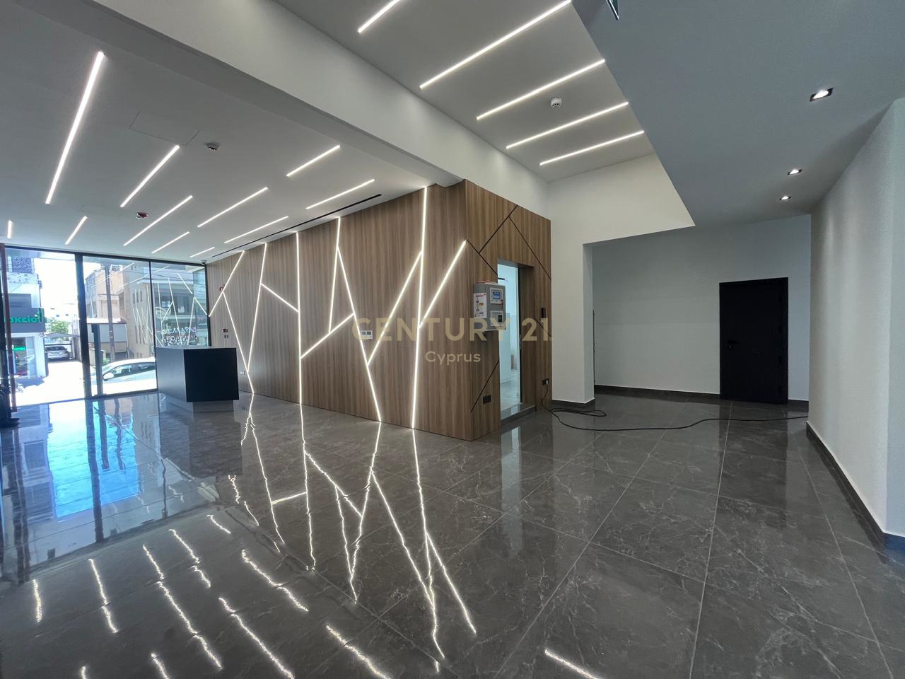 300m2 Oficina en Limassol, Chipre No. 54081