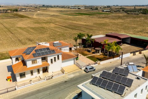 4 bedrooms Villa in Kiti, Larnaka, Cyprus No. 37855