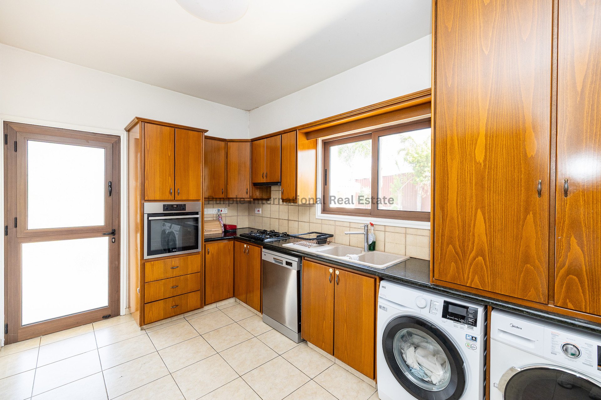 4 bedrooms Villa in Kiti, Larnaka, Cyprus No. 37855