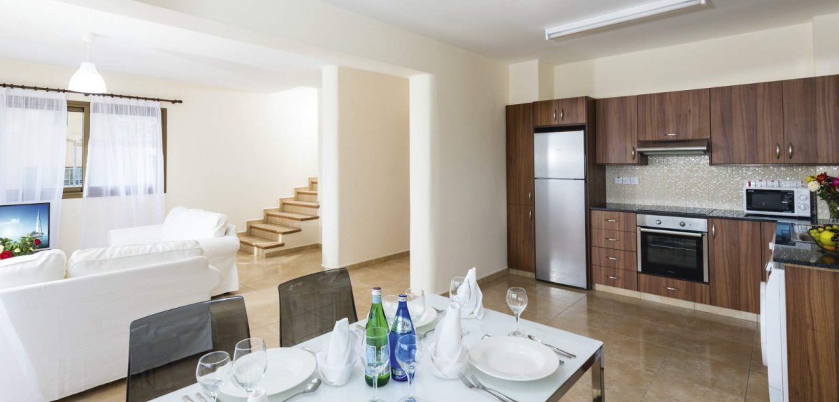 2 rooms Villa in Paphos, Cyprus No. 38027