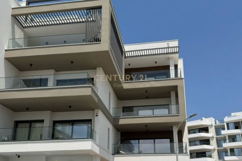 3 bedrooms Penthouse in Germasogeia, Limassol, Cyprus No. 55897