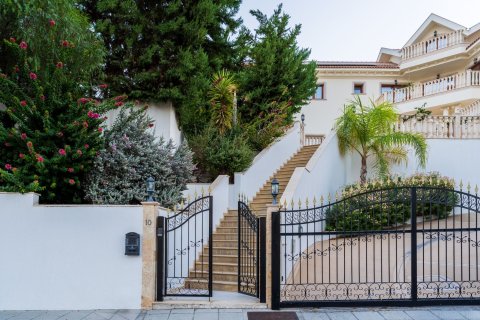 6 bedrooms Villa in Kalogiroi, Germasogeia, Limassol, Cyprus No. 44358