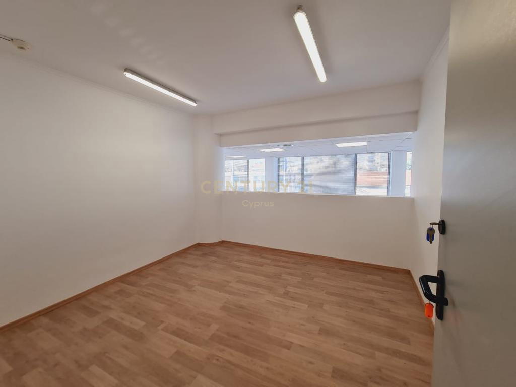 362m2 Bureau à Agios Ioannis, Limassol, Chypre No. 55328