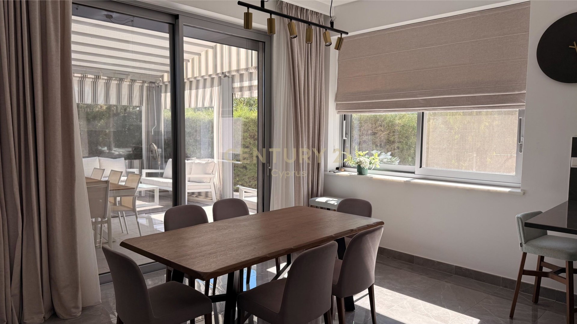 4 chambres Villa à Agios Athanasios, Limassol, Chypre No. 55323
