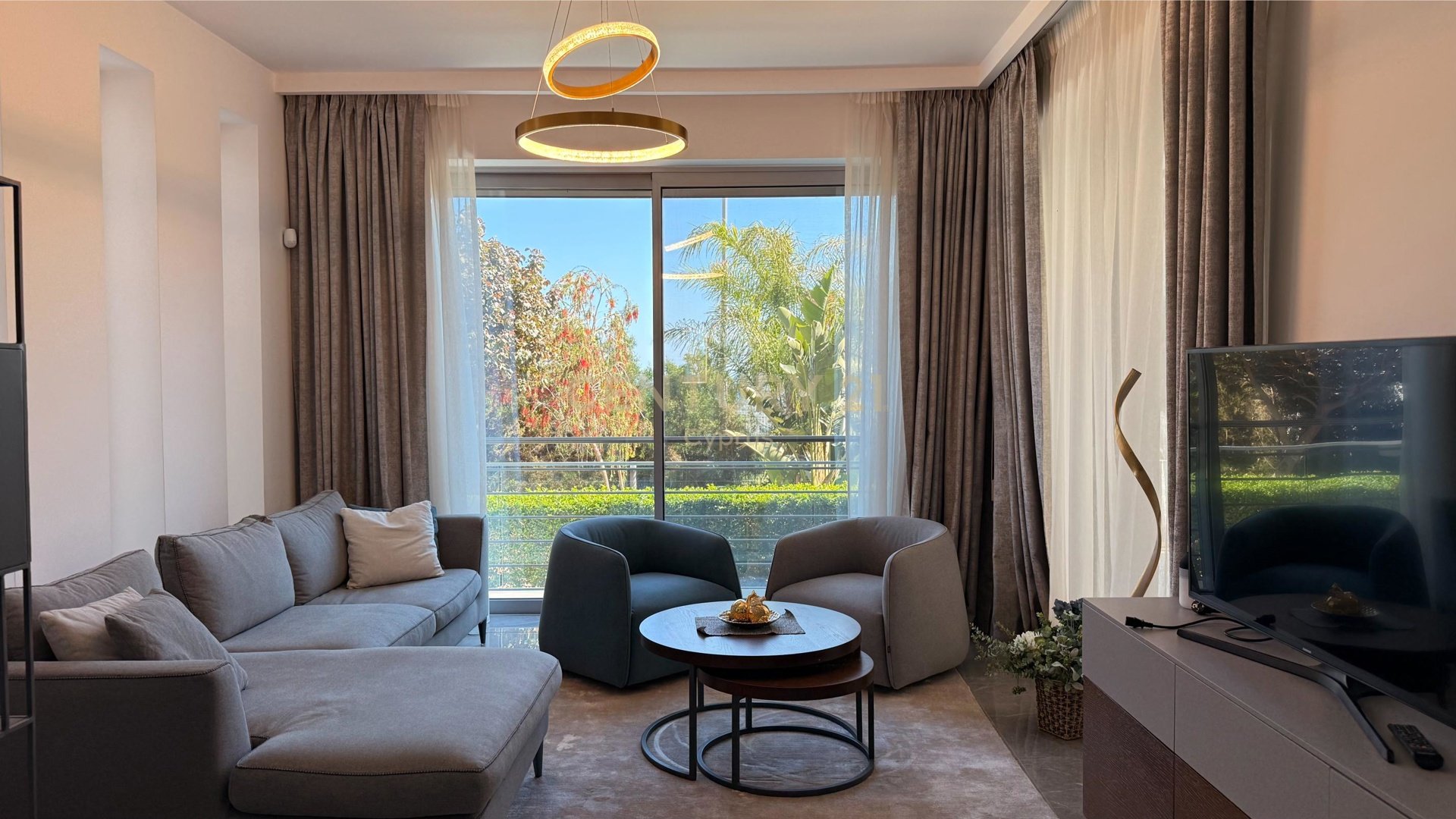 4 chambres Villa à Agios Athanasios, Limassol, Chypre No. 55323