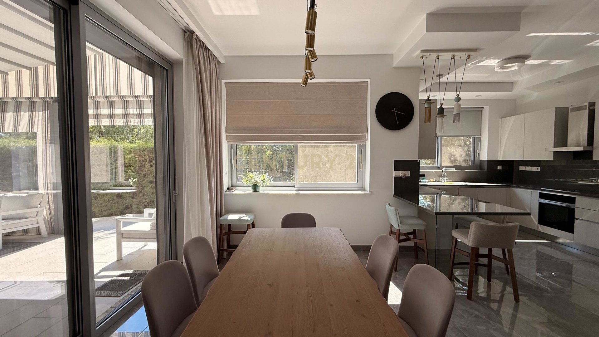 4 chambres Villa à Agios Athanasios, Limassol, Chypre No. 55323