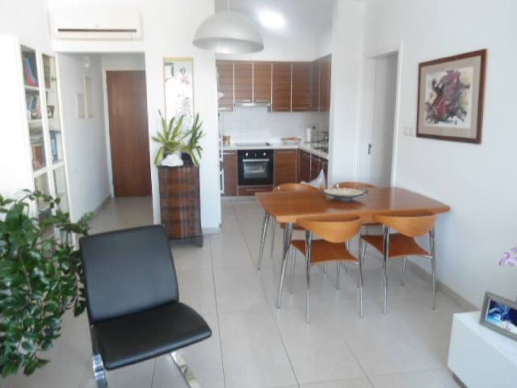 1490m2 Local comercial en Limassol, Chipre No. 38413
