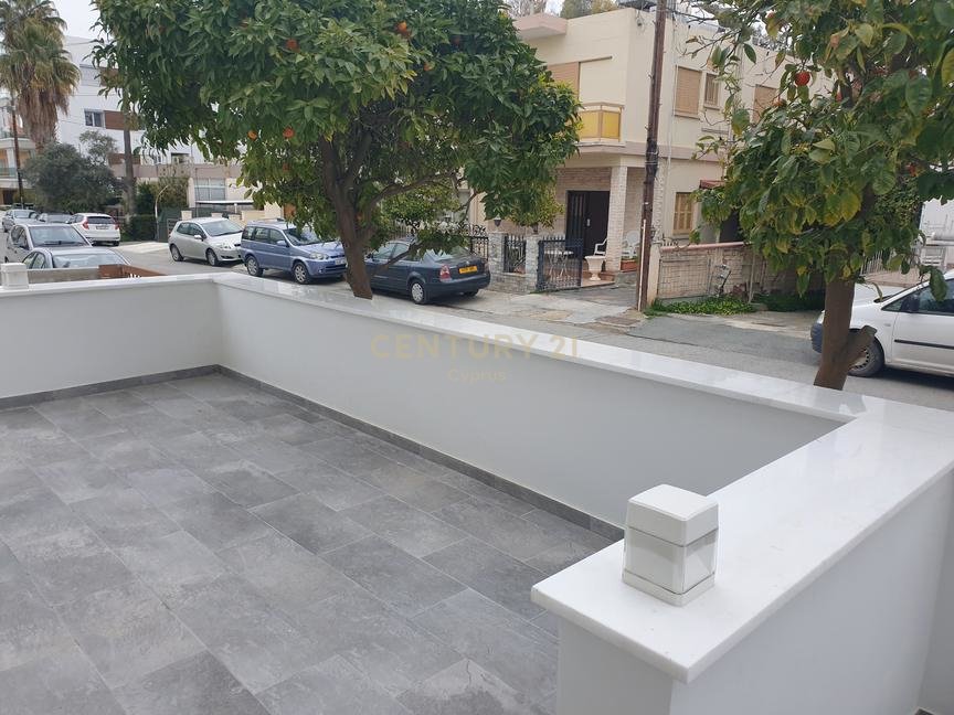 550m2 Bâtiment à Strovolos, Nicosia, Chypre No. 53751