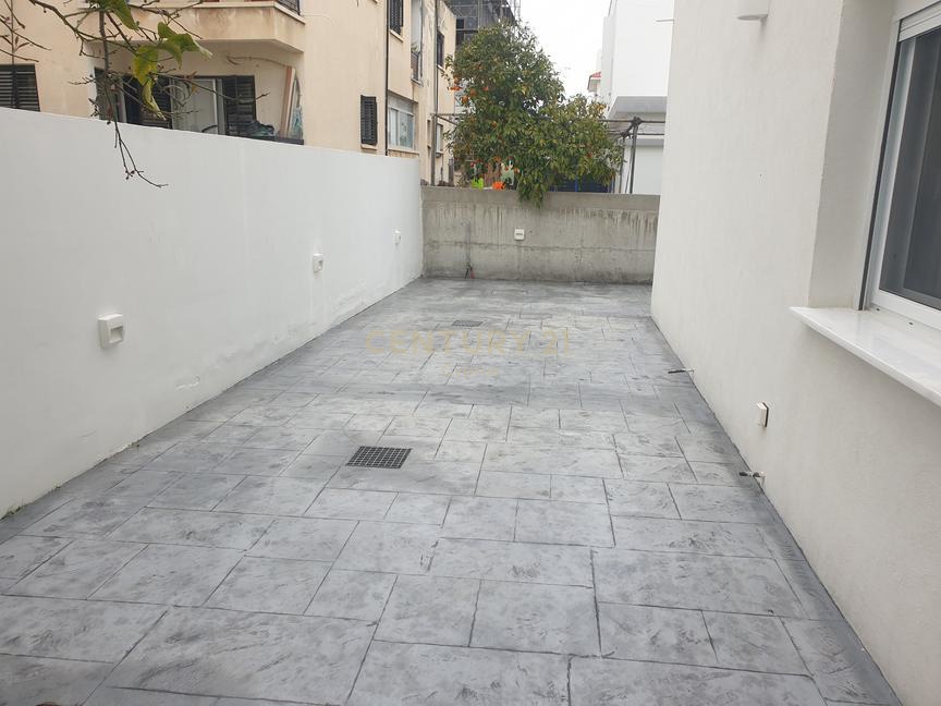 550m2 Bâtiment à Strovolos, Nicosia, Chypre No. 53751