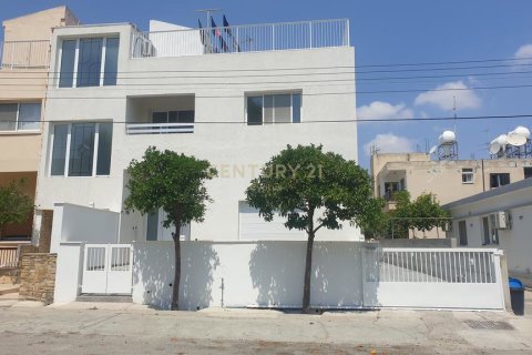 550m2 Building in Strovolos, Nicosia, Cyprus No. 53751