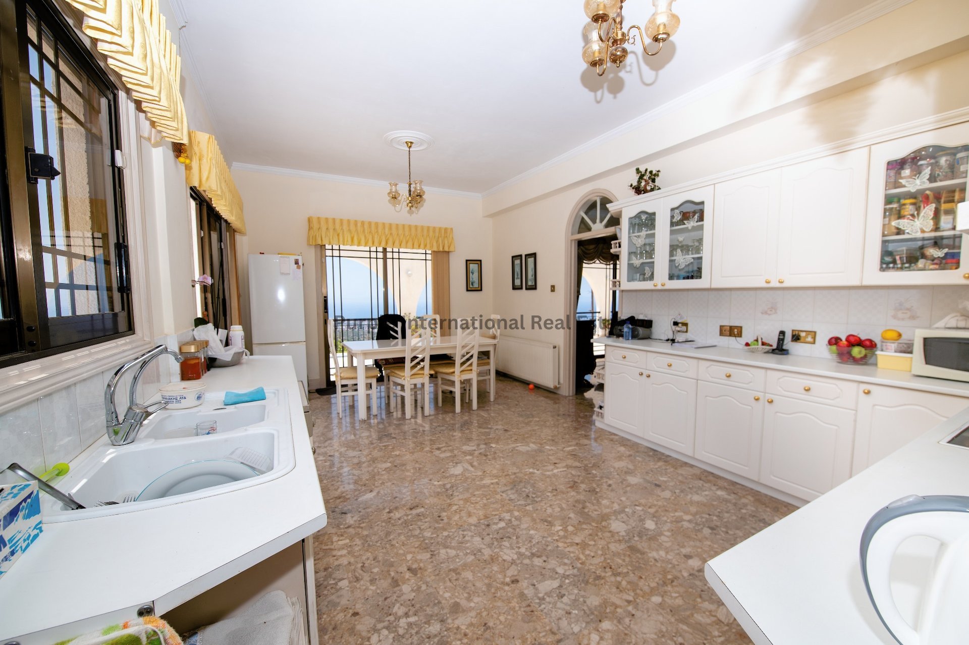 5 chambres Villa à Tala, Paphos, Chypre No. 7781