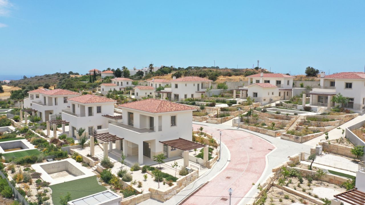 3 bedrooms Villa in Maroni, Larnaka, Cyprus No. 35643
