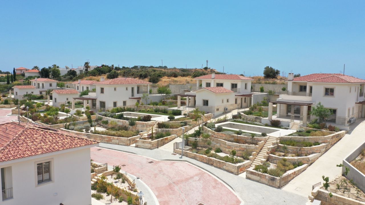 3 bedrooms Villa in Maroni, Larnaka, Cyprus No. 35643