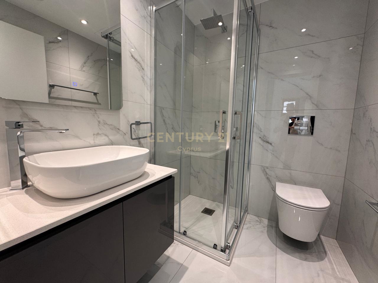 2 bedrooms Penthouse in Limassol, Cyprus No. 55970