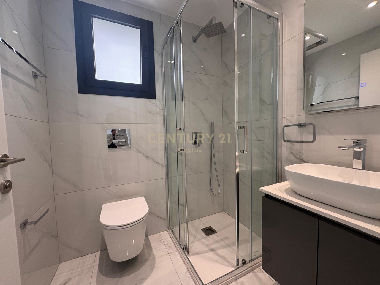 2 bedrooms Penthouse in Limassol, Cyprus No. 55970