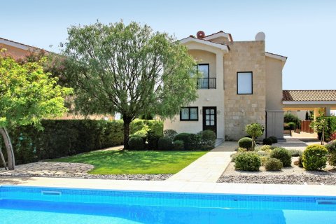 2 bedrooms Villa in Paphos, Cyprus No. 7843