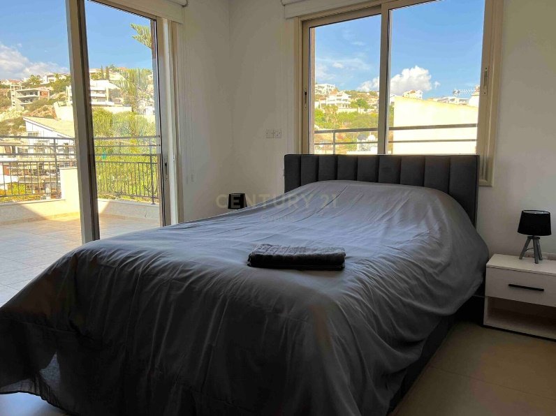 3 bedrooms Penthouse in Limassol, Cyprus No. 33734