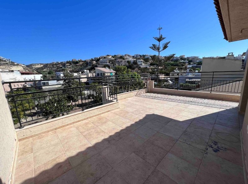 3 bedrooms Penthouse in Limassol, Cyprus No. 33734