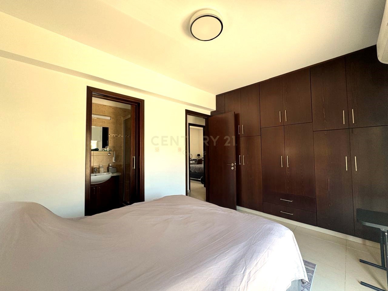 3 bedrooms Penthouse in Limassol, Cyprus No. 33734