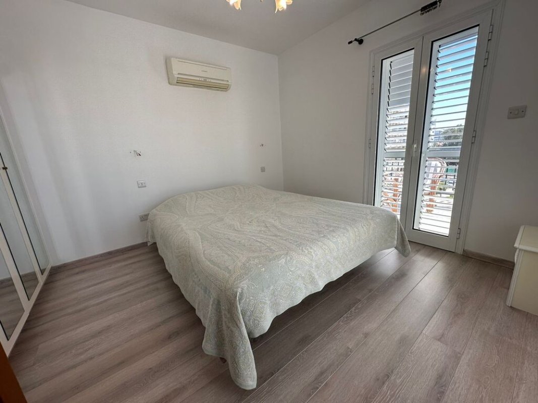 4 bedrooms Apartment in Limassol, Cyprus No. 38177