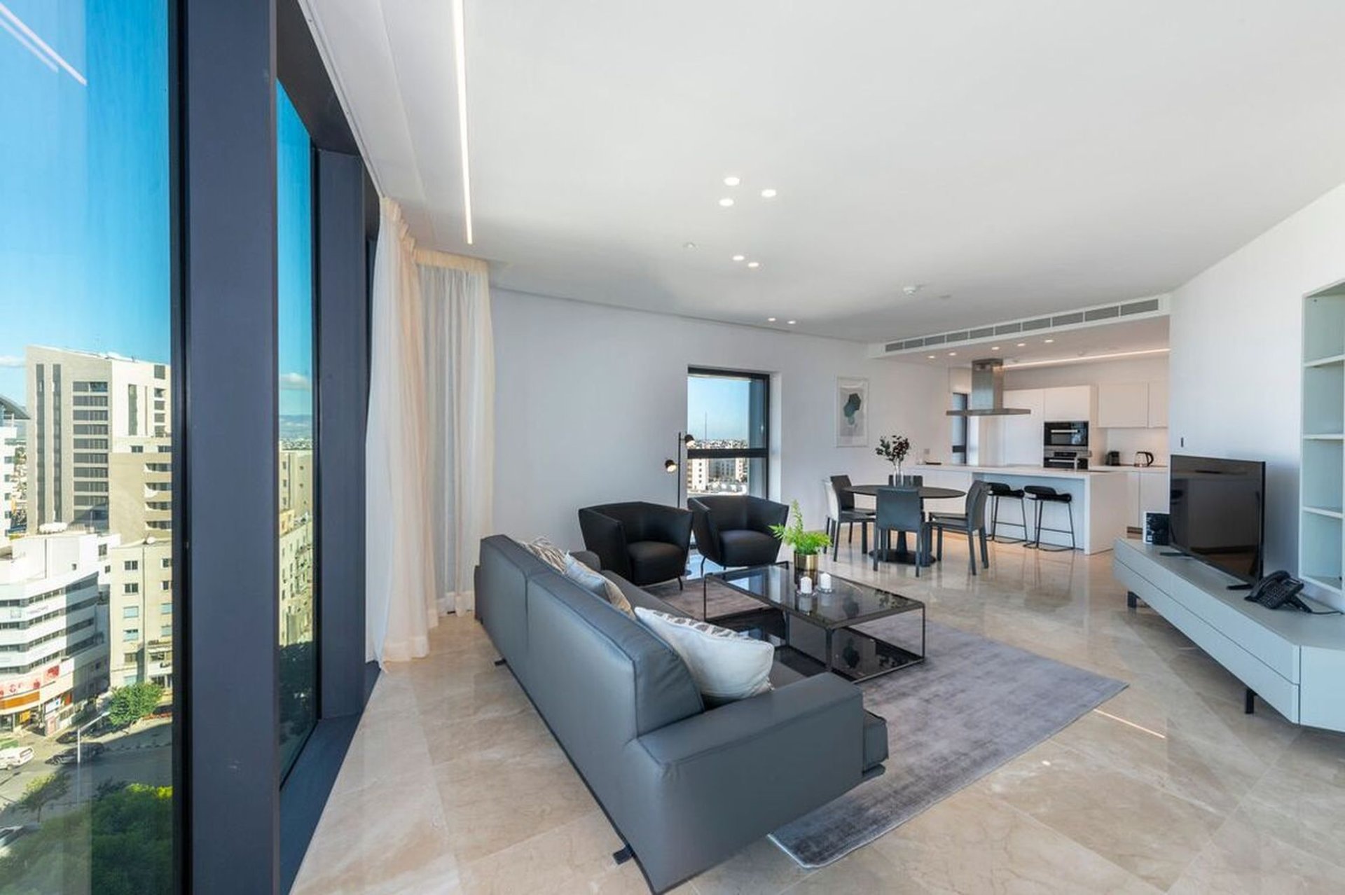 3 bedrooms Apartment in Nicosia, Cyprus No. 45523