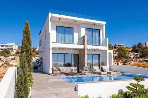 4 bedrooms Villa in Pegeia, Paphos, Cyprus No. 39448