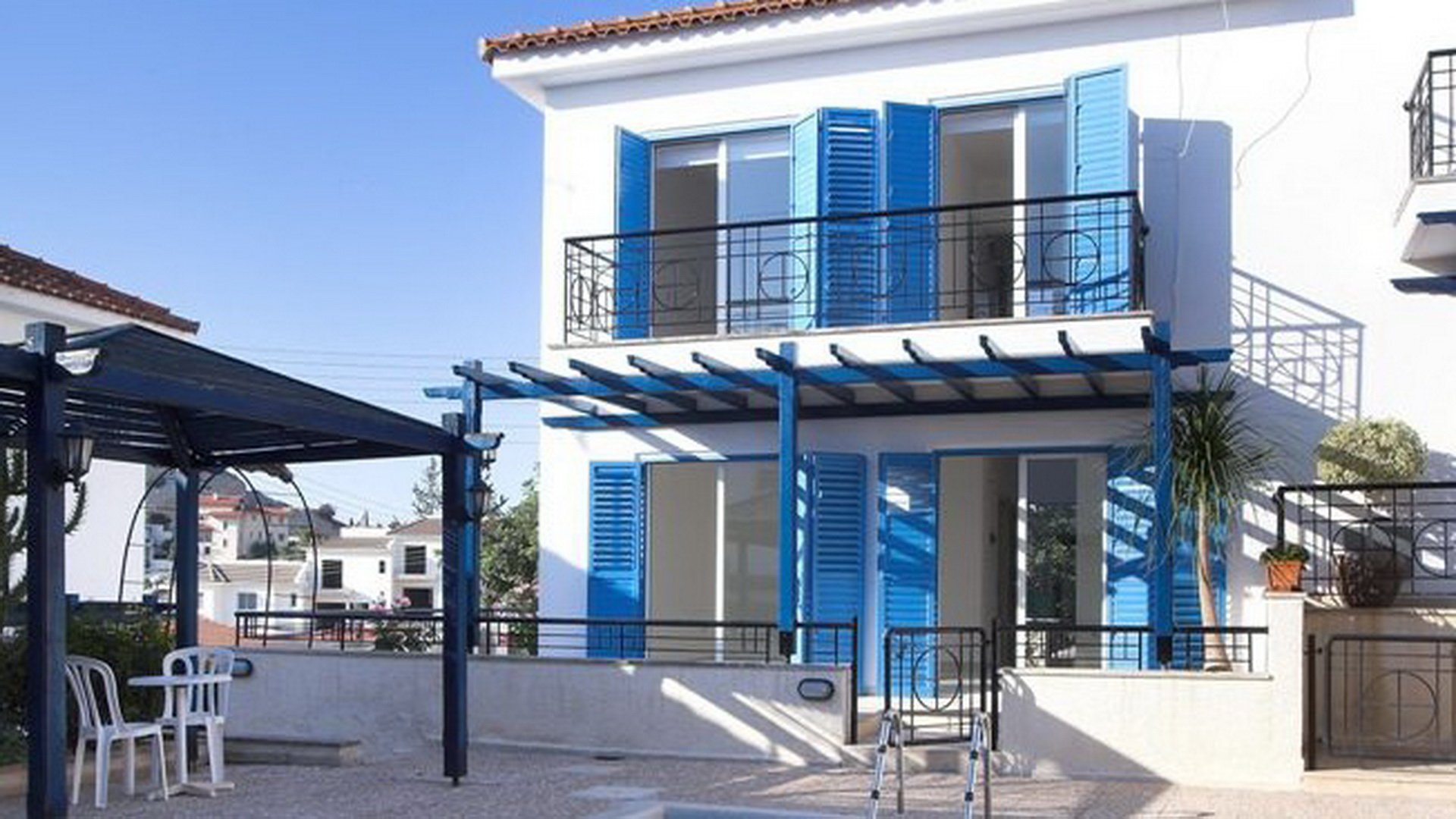 Krenia Gardens in Agios Tychonas, Limassol, Cyprus No. 5703