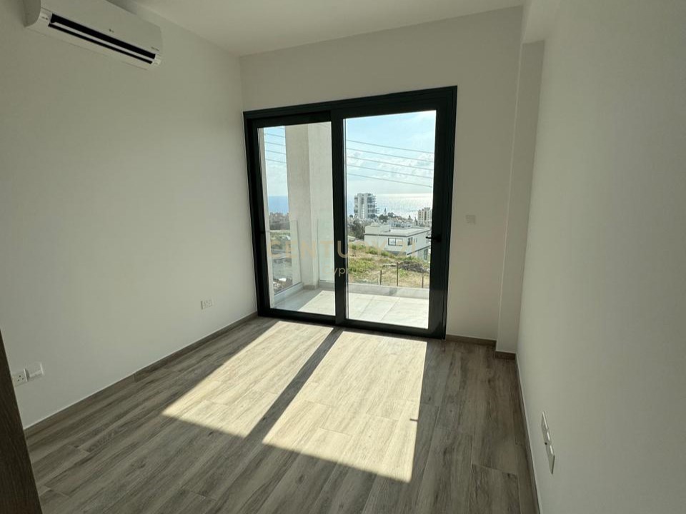 6 chambres Villa à Agios Tychonas, Limassol, Chypre No. 55306