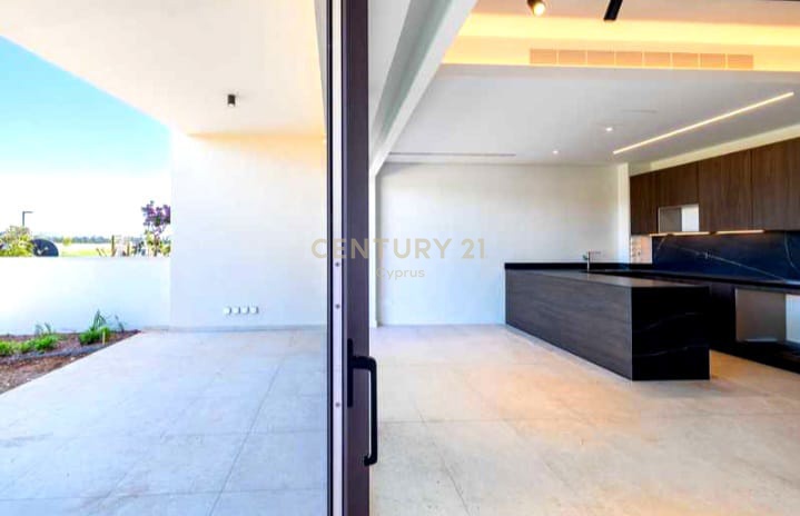 2 bedrooms Apartment in Tserkezoi, Limassol, Cyprus No. 55307