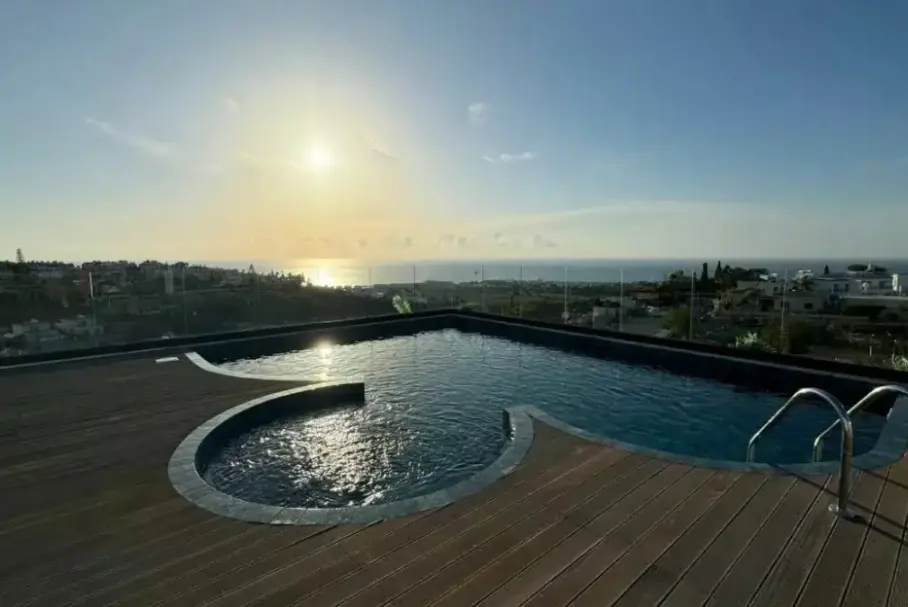 3 bedrooms Penthouse in Chloraka, Paphos, Cyprus No. 27595