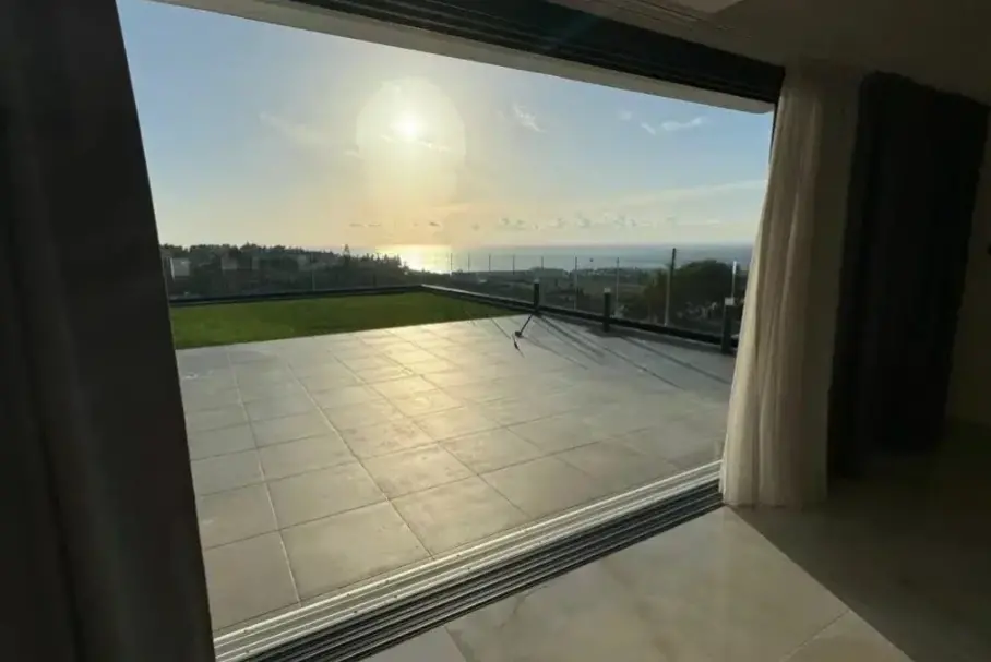 3 bedrooms Penthouse in Chloraka, Paphos, Cyprus No. 27595