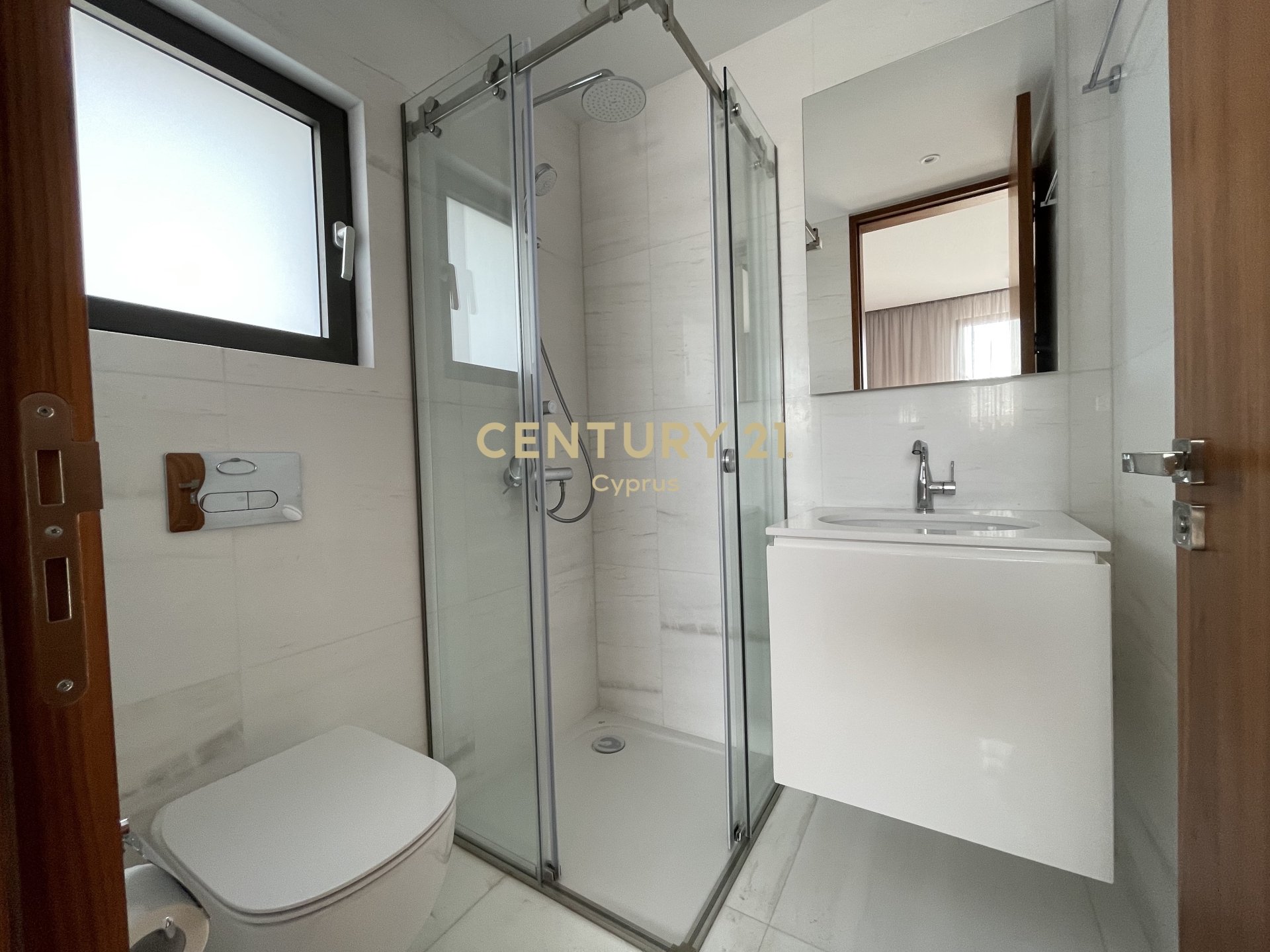 3 bedrooms Apartment in Larnaca, Larnaka, Cyprus No. 54407