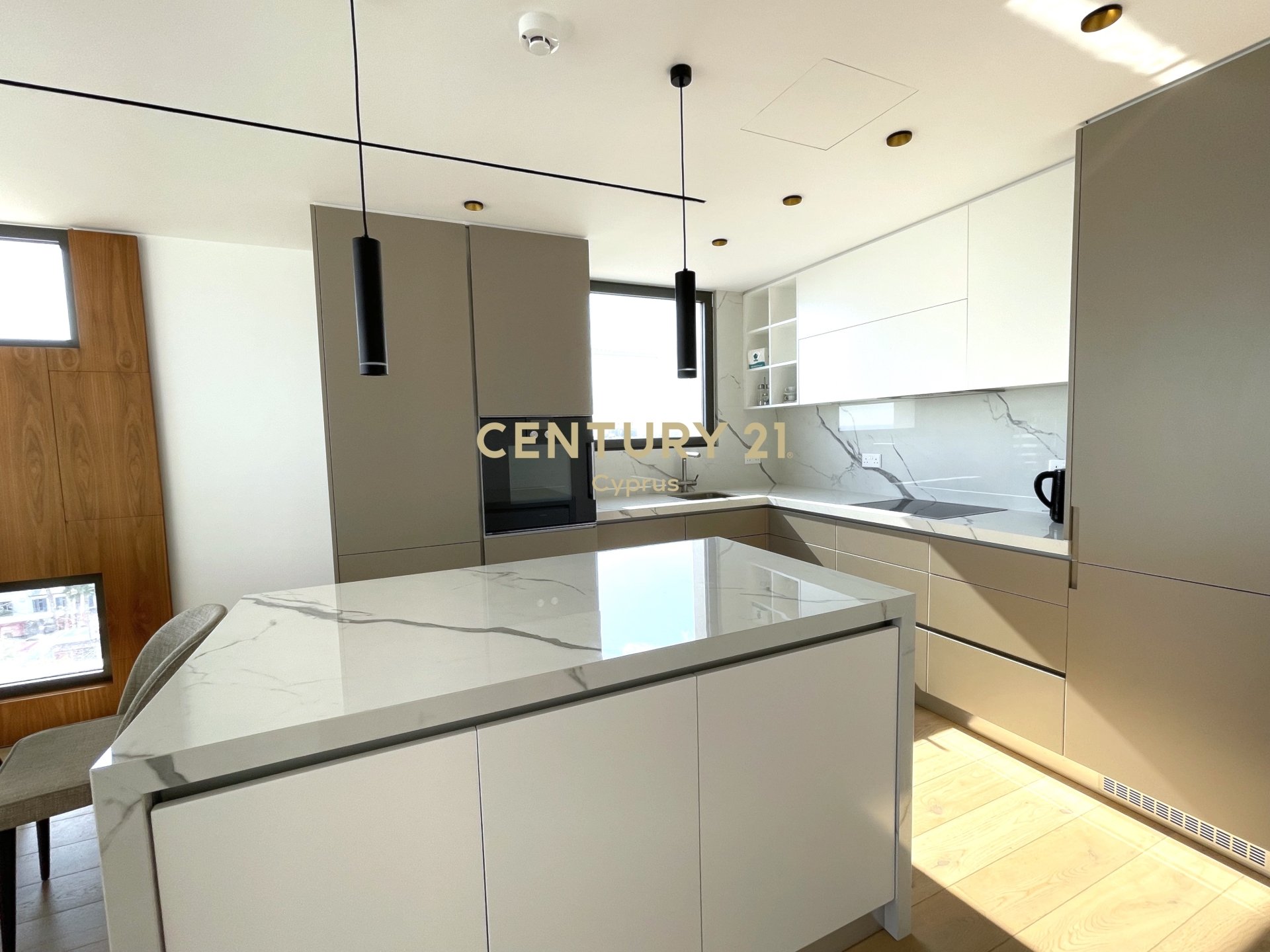 3 bedrooms Apartment in Larnaca, Larnaka, Cyprus No. 54407
