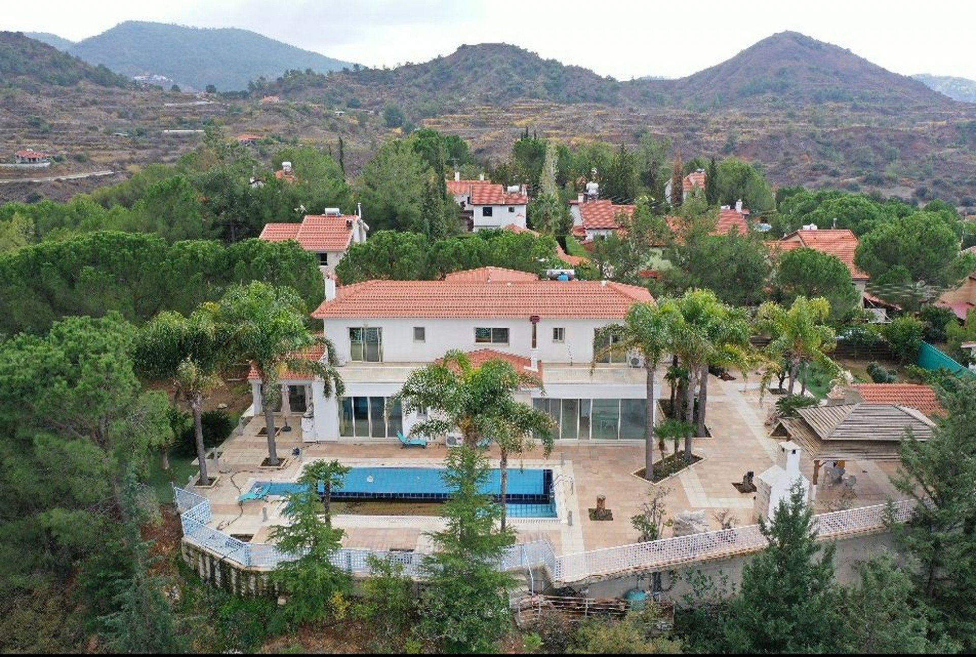 5 bedrooms Villa in Kalo Chorio, Limassol, Cyprus No. 45277