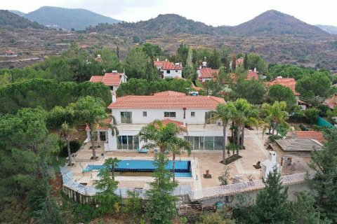 5 bedrooms Villa in Kalo Chorio, Limassol, Cyprus No. 45277
