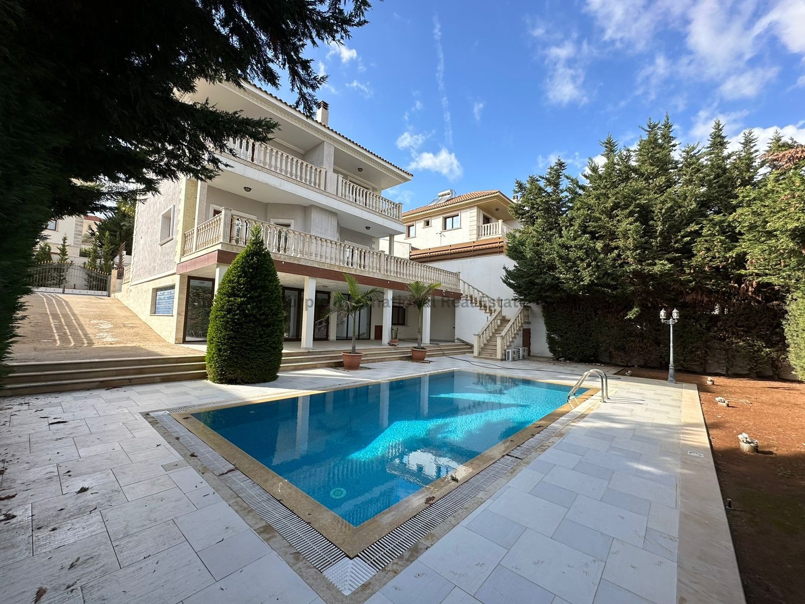 4 bedrooms Villa in Mouttagiaka, Limassol, Cyprus No. 37811