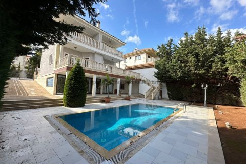 4 bedrooms Villa in Mouttagiaka, Limassol, Cyprus No. 37811