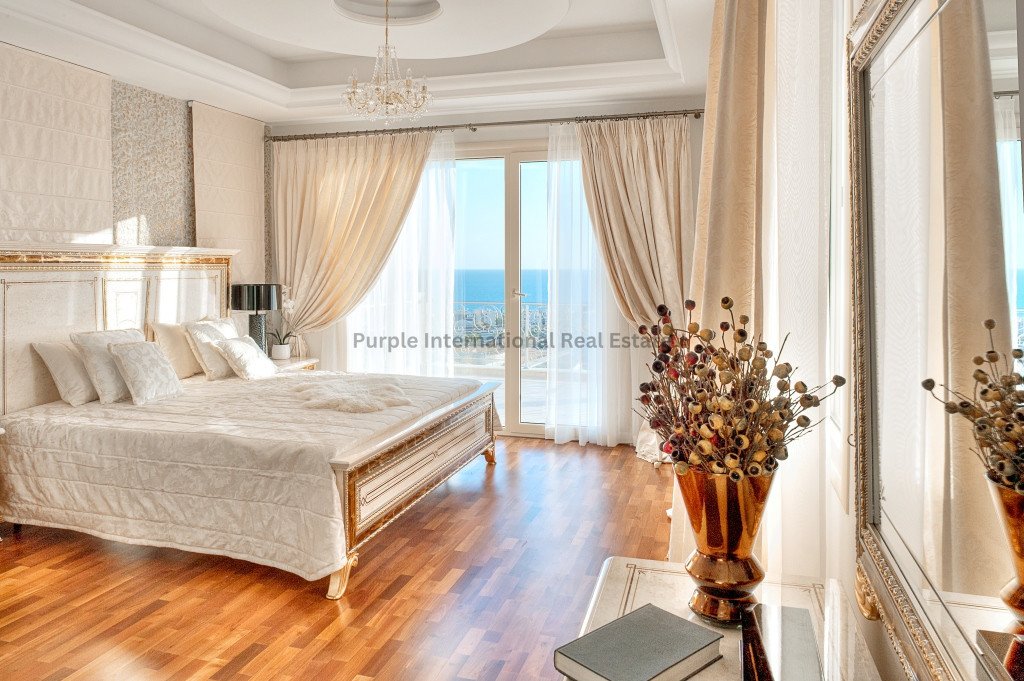 4 bedrooms Villa in Agios Tychonas, Limassol, Cyprus No. 37812