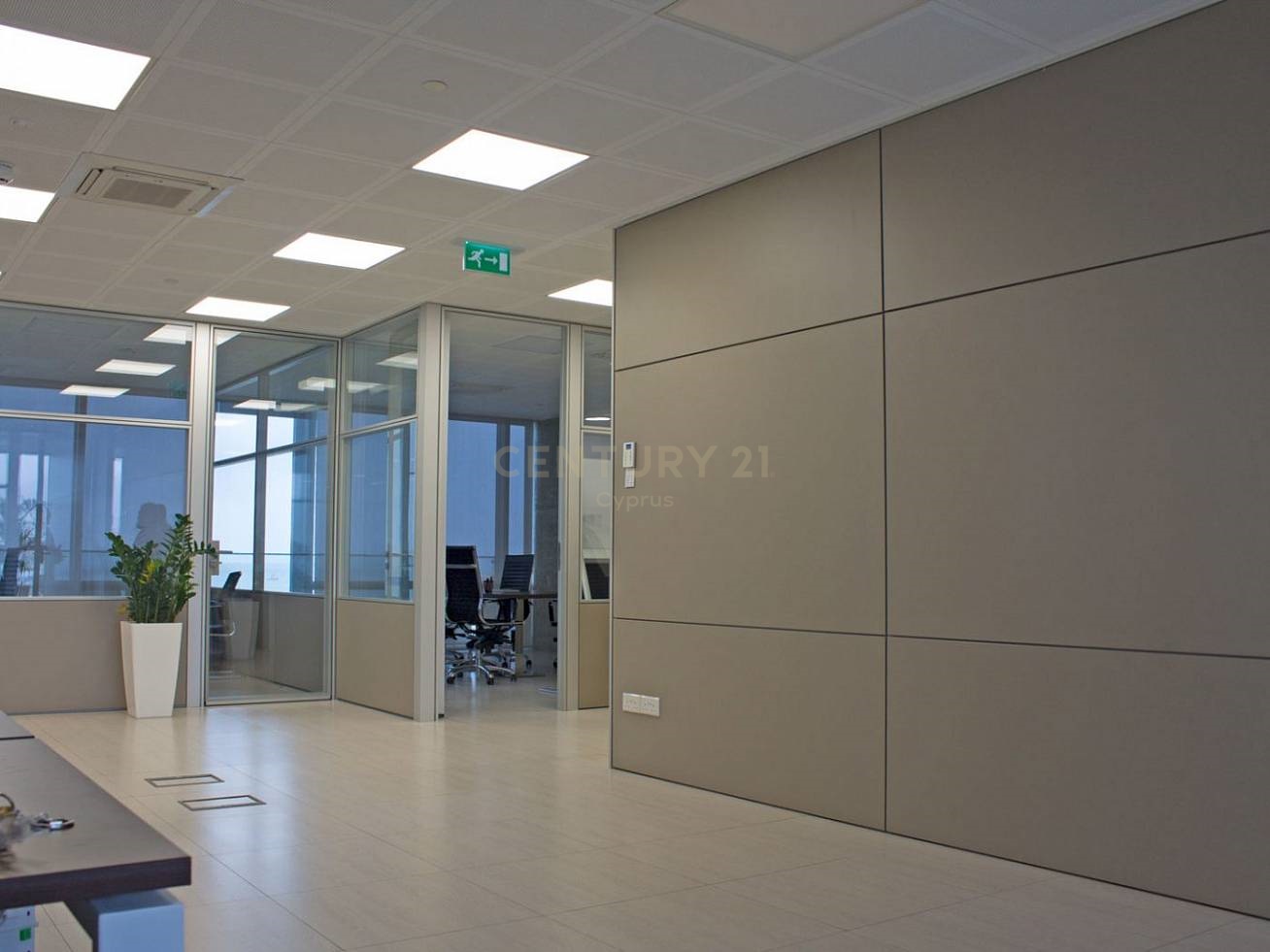 80m2 Bureau à Agios Athanasios, Limassol, Chypre No. 55797