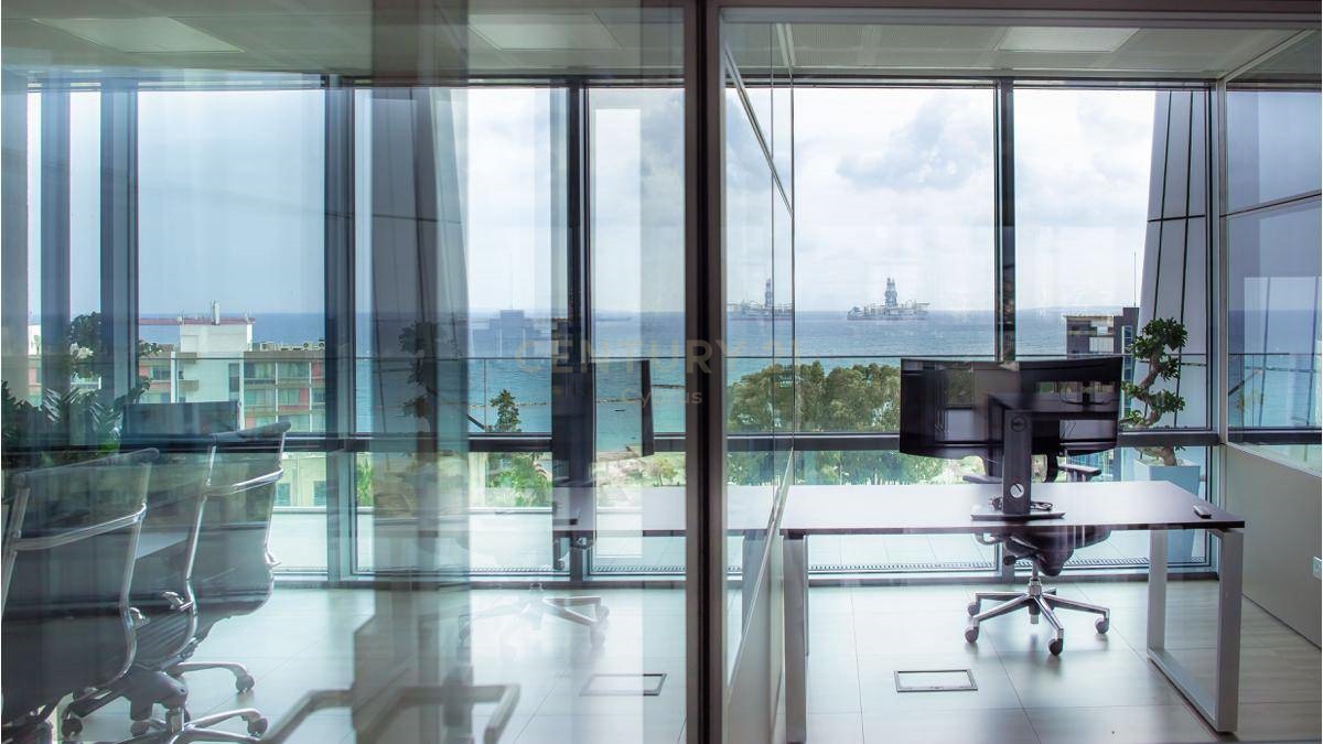 80m2 Bureau à Agios Athanasios, Limassol, Chypre No. 55797