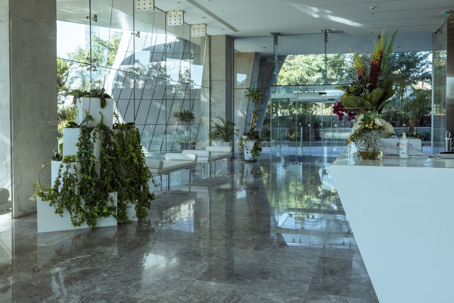 80m2 Bureau à Agios Athanasios, Limassol, Chypre No. 55797
